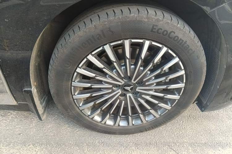 Used VOYAH Dream 2026 Model PHEV Qiankun Pro Right Front Wheel Hub