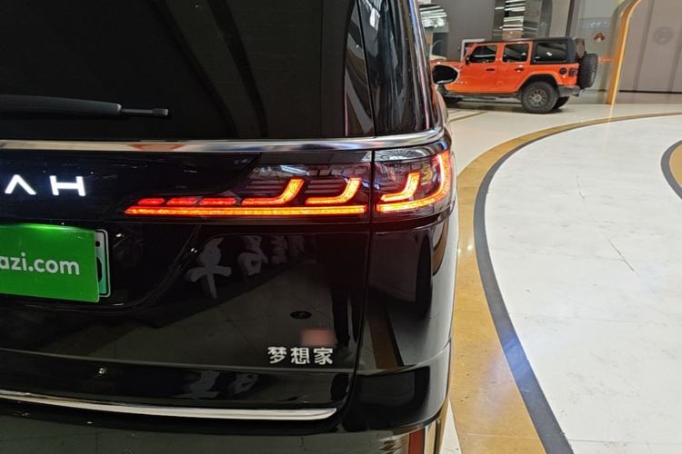 Used VOYAH Dream 2026 Model PHEV Qiankun Ultra Right Rear Taillight
