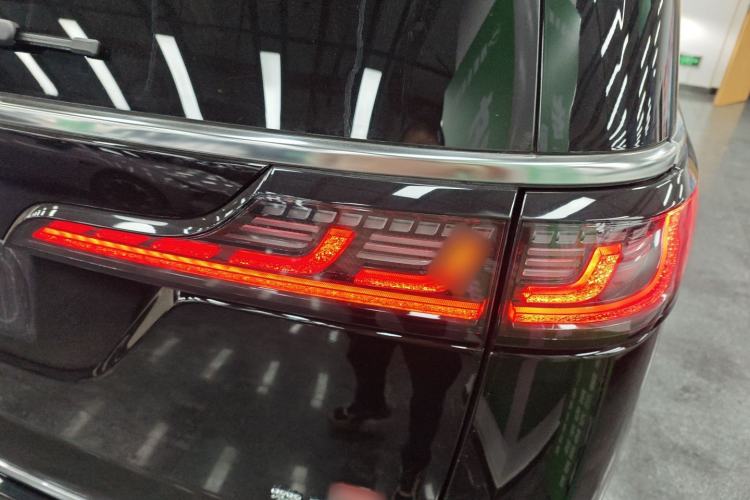 Used VOYAH Dream 2026 Model PHEV Qiankun Max Right Rear Taillight