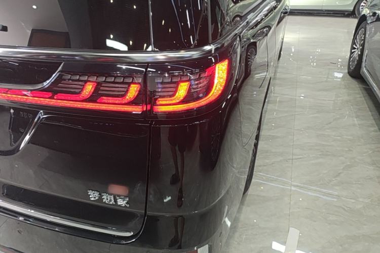 Used VOYAH Dream 2026 Model PHEV Qiankun Ultra Right Rear Taillight