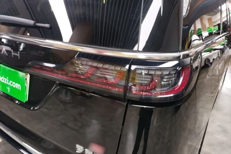Used VOYAH Dream 2026 Model PHEV Qiankun Ultra Right Rear Taillight