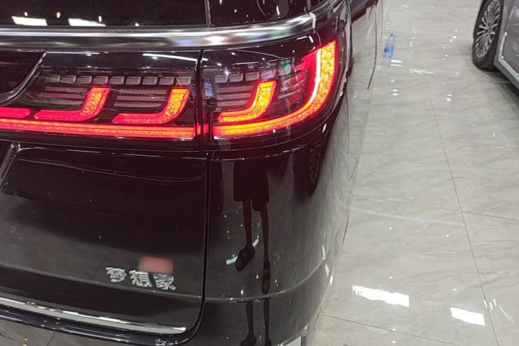 Used VOYAH Dream 2026 Model PHEV Qiankun Ultra Right Rear Taillight