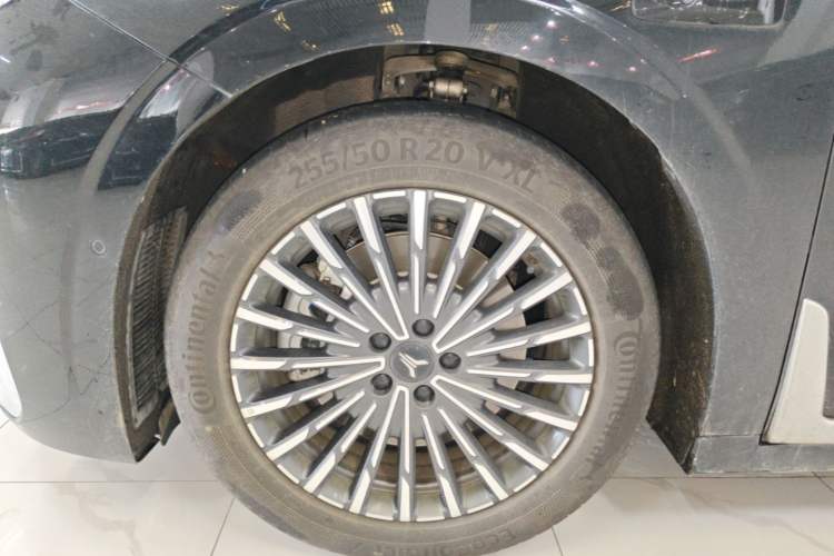 Used VOYAH Dream 2026 Model PHEV Qiankun Max Right Rear Wheel Hub