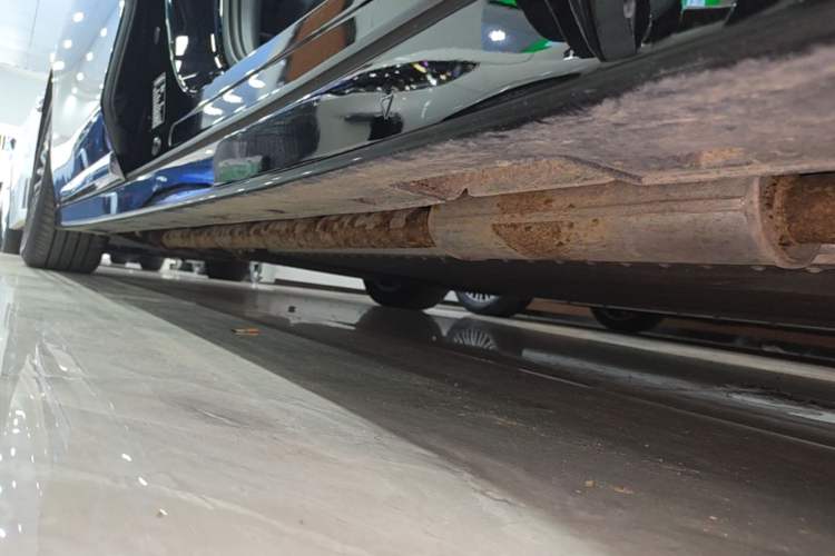 Used VOYAH Dream 2026 Model PHEV Qiankun Ultra Right Side Sill