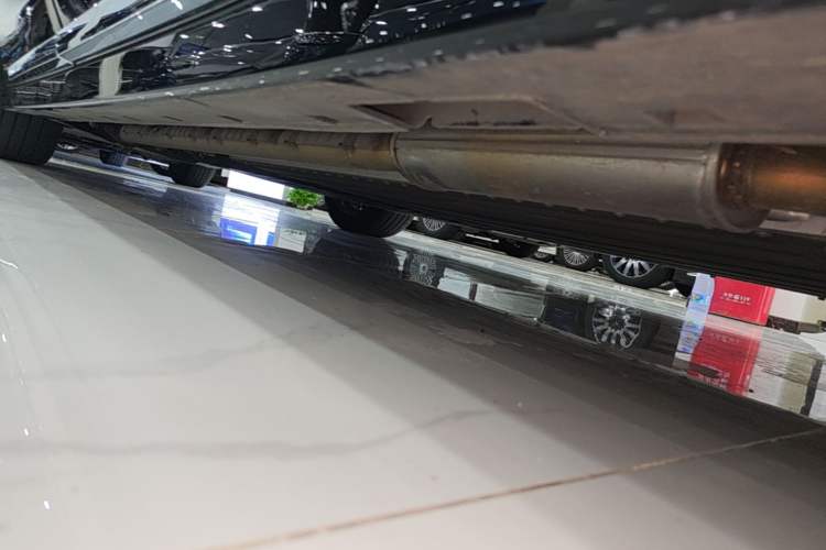 Used VOYAH Dream 2026 Model PHEV Qiankun Ultra Right Side Sill