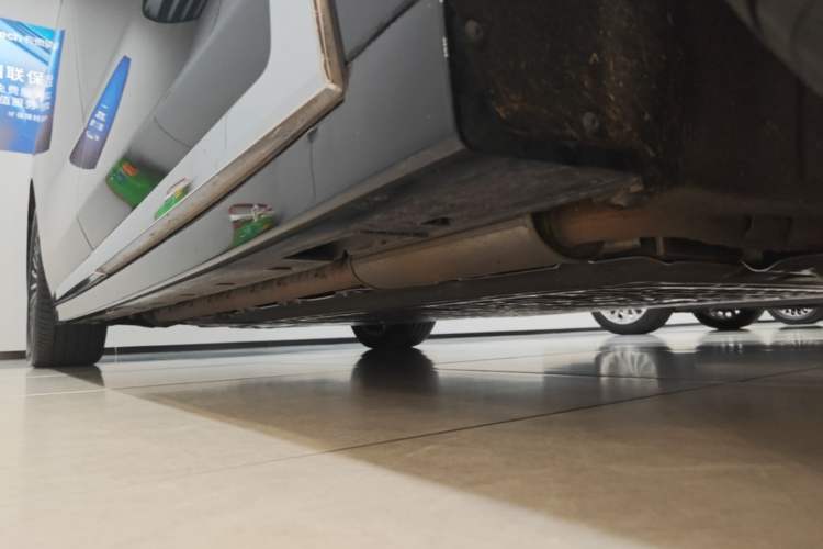 Used VOYAH Dream 2026 Model PHEV Qiankun Ultra Right Side Sill