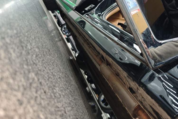 Used VOYAH Dream 2026 Model PHEV Qiankun Max Right Side Sill