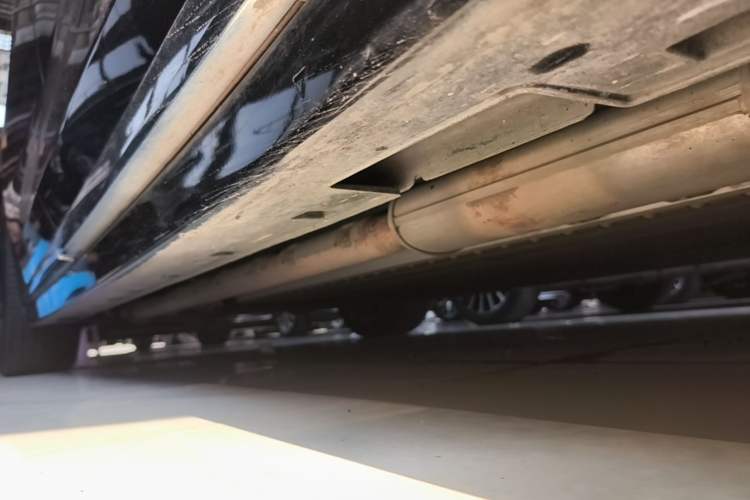 Used VOYAH Dream 2026 Model PHEV Qiankun Ultra Right Side Sill