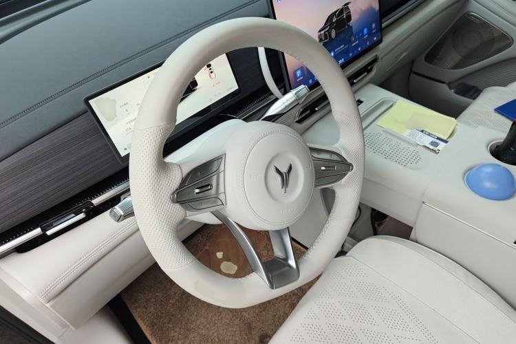 Used VOYAH Dream 2026 Model PHEV Qiankun Ultra Steering Wheel