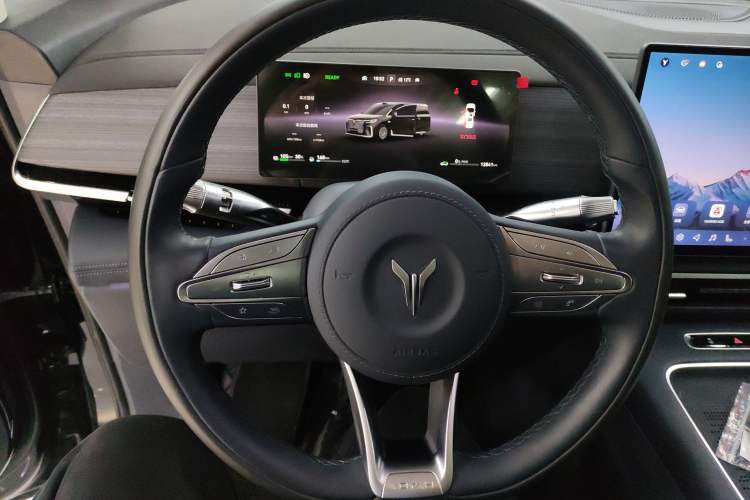 Used VOYAH Dream 2026 Model PHEV Qiankun Ultra Steering Wheel