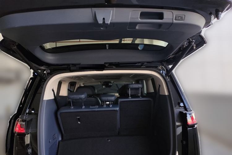 Used VOYAH Dream 2026 Model PHEV Qiankun Pro Trunk