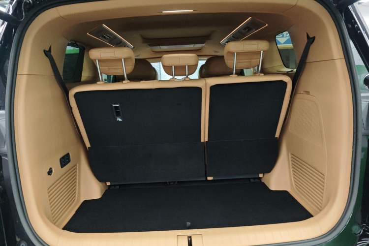 Used VOYAH Dream 2026 Model PHEV Qiankun Max Trunk