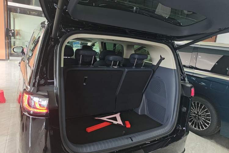 Used VOYAH Dream 2026 Model PHEV Qiankun Ultra Trunk