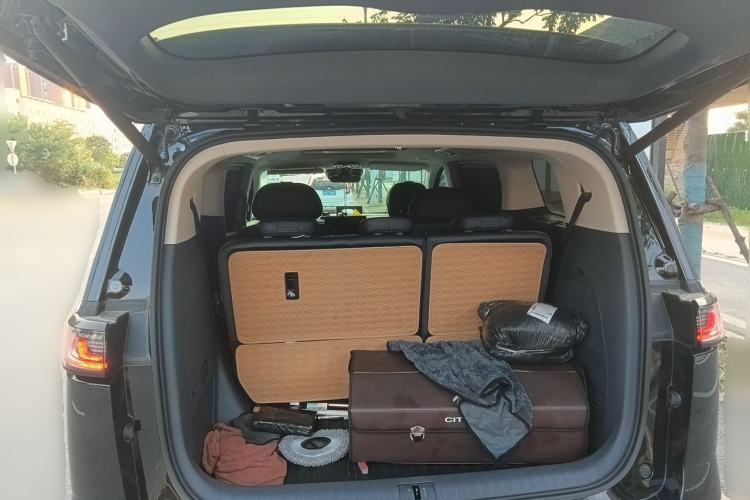Used VOYAH Dream 2026 Model PHEV Qiankun Pro Trunk