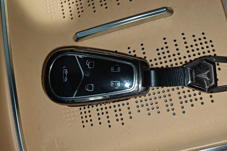 Used VOYAH Dream 2026 Model PHEV Kunpeng Pro Vehicle Key