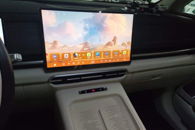 Used VOYAH Dream 2026 Model PHEV Qiankun Pro Audio And AC Panel