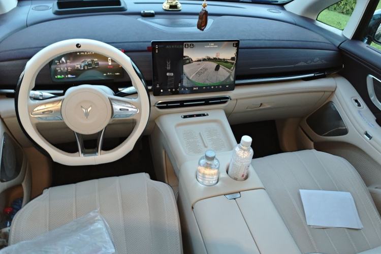 Used VOYAH Dream 2026 Model PHEV Qiankun Pro Center Console