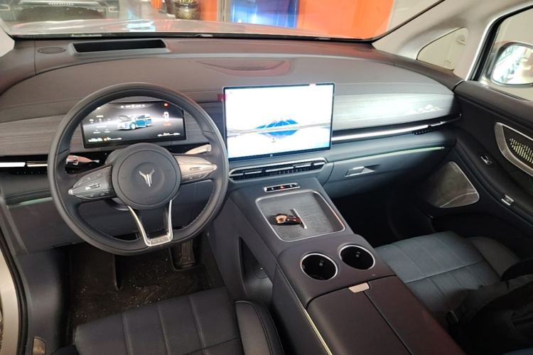 Used VOYAH Dream 2026 Model PHEV Qiankun Ultra Center Console