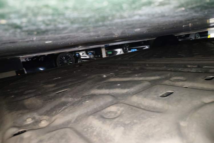 Used VOYAH Dream 2026 Model PHEV Qiankun Pro Chassis Rear Left