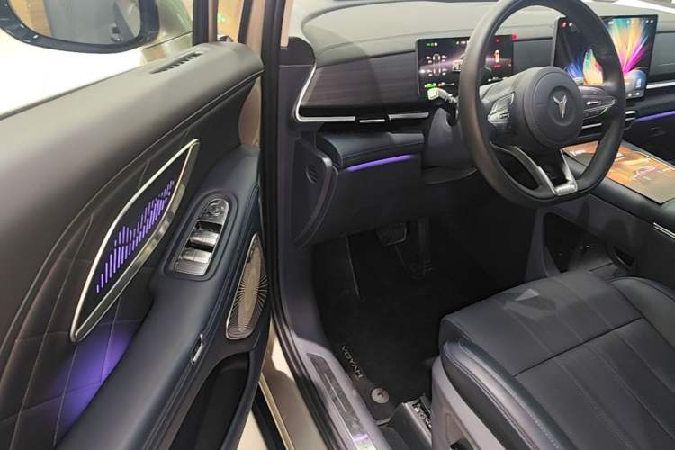 Used VOYAH Dream 2026 Model PHEV Qiankun Ultra Driver Seat