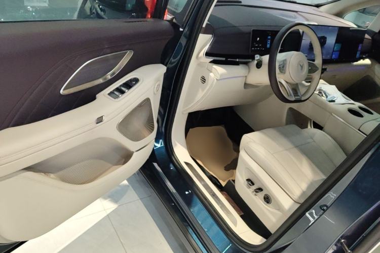 Used VOYAH Dream 2026 Model PHEV Kunpeng Pro Driver Seat