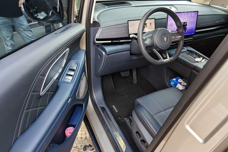 Used VOYAH Dream 2026 Model PHEV Qiankun Ultra Driver Seat