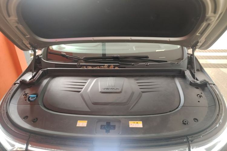 Used VOYAH Dream 2026 Model PHEV Qiankun Ultra Engine Bay