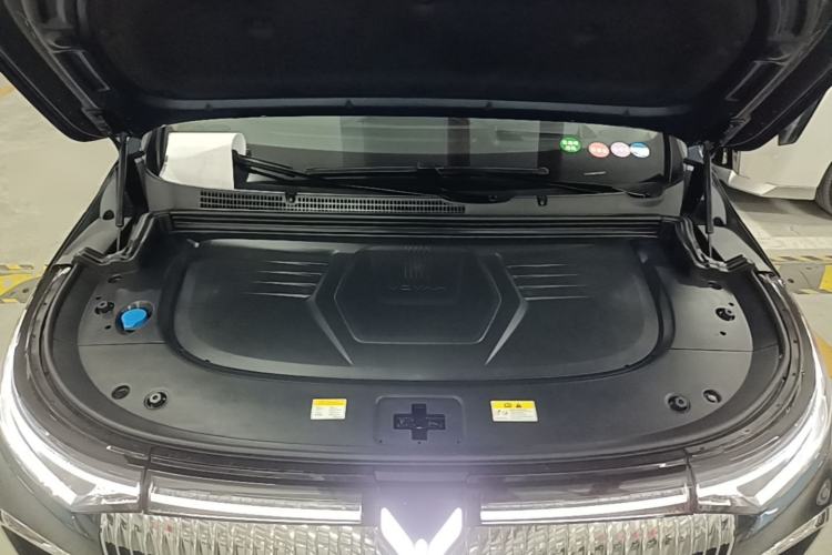 Used VOYAH Dream 2026 Model PHEV Kunpeng Pro Engine Bay