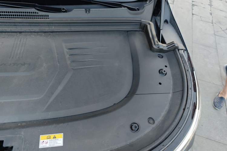 Used VOYAH Dream 2026 Model PHEV Qiankun Pro Engine Bay Left