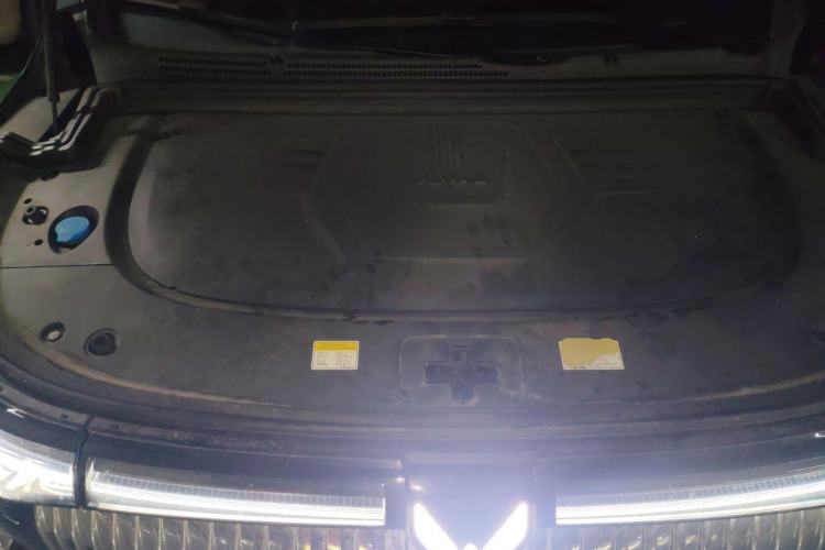 Used VOYAH Dream 2026 Model PHEV Qiankun Pro Engine Bay