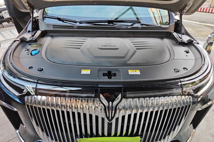 Used VOYAH Dream 2026 Model PHEV Qiankun Ultra Engine Bay