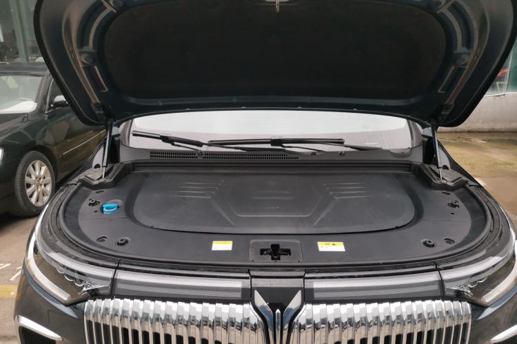 Used VOYAH Dream 2026 Model PHEV Qiankun Pro Engine Bay