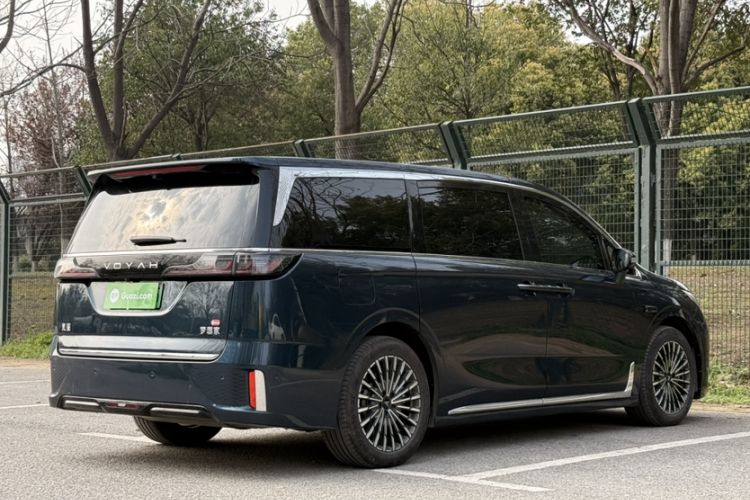 Used VOYAH Dream 2026 Model PHEV Qiankun Max Exterior 1