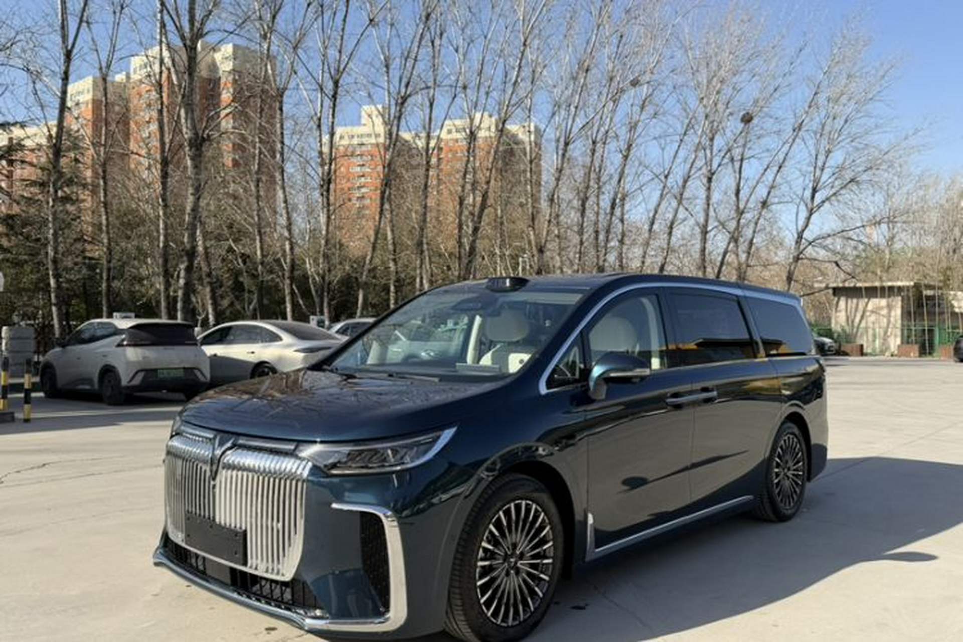 Used VOYAH Dream 2026 Model PHEV Qiankun Ultra Exterior 3