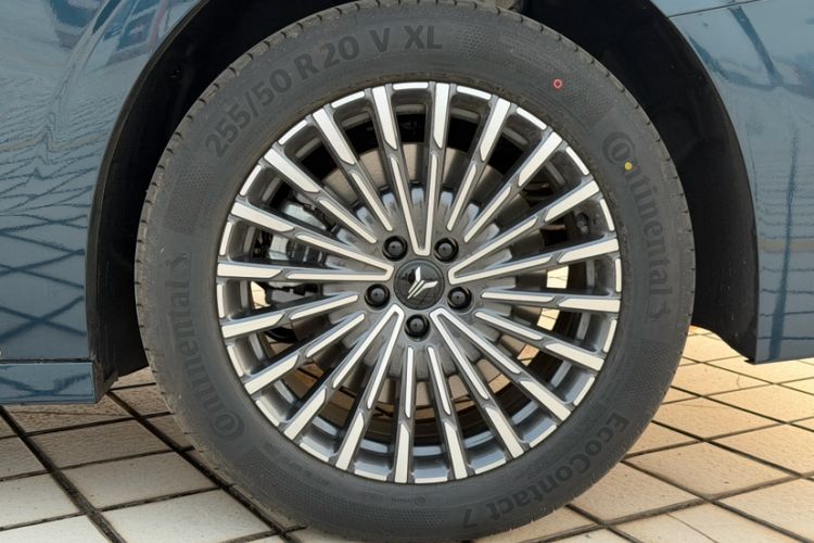 Used VOYAH Dream 2026 Model PHEV Kunpeng Pro Exterior 3