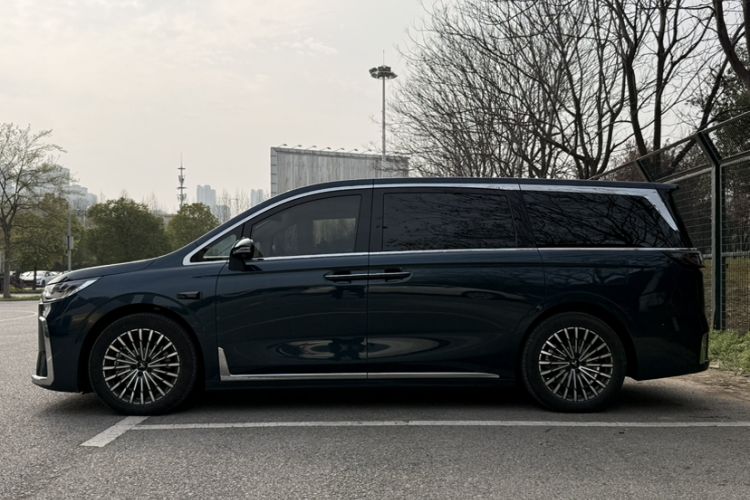 Used VOYAH Dream 2026 Model PHEV Qiankun Max Exterior 6