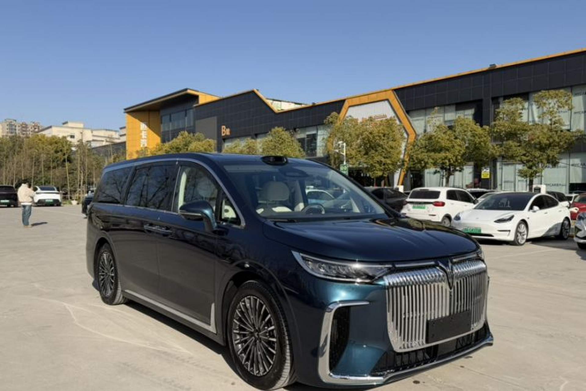 Used VOYAH Dream 2026 Model PHEV Qiankun Ultra Exterior 8