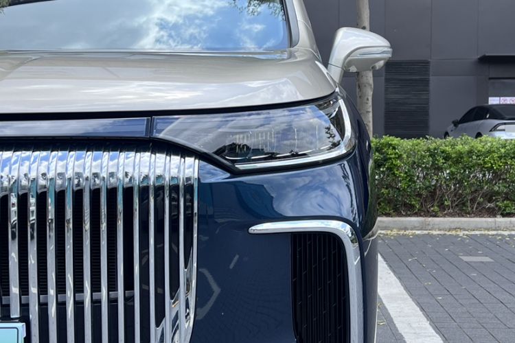 Used VOYAH Dream 2026 Model PHEV Qiankun Ultra Exterior 8