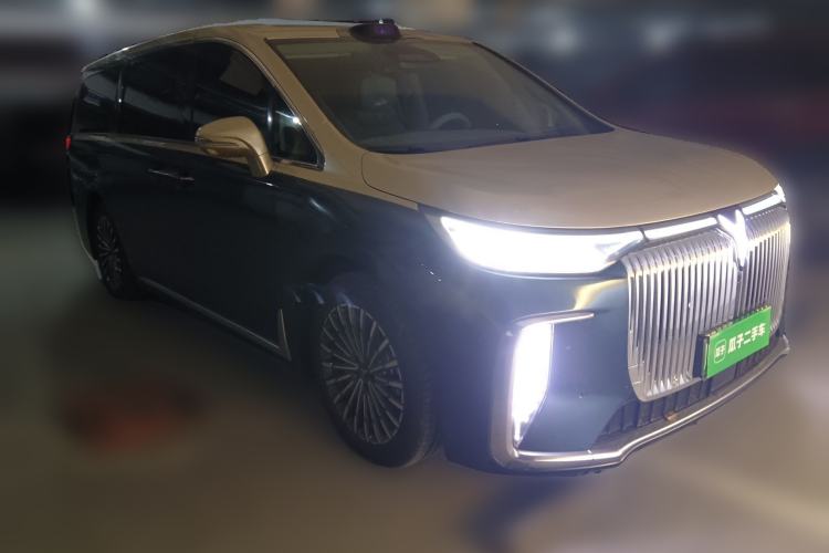 Used VOYAH Dream 2026 Model PHEV Kunpeng Max Front Right 45 Deg