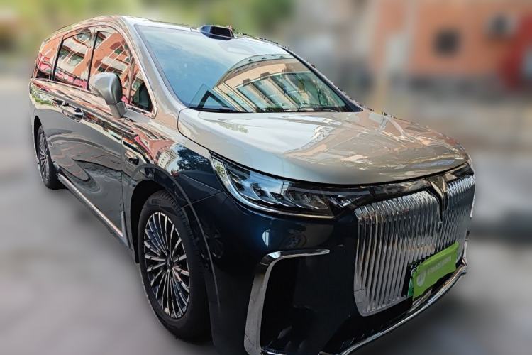 Used VOYAH Dream 2026 Model PHEV Qiankun Ultra Front Right 45 Deg