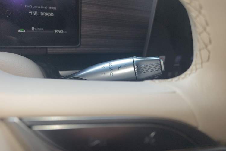 Used VOYAH Dream 2026 Model PHEV Qiankun Max Gear Lever