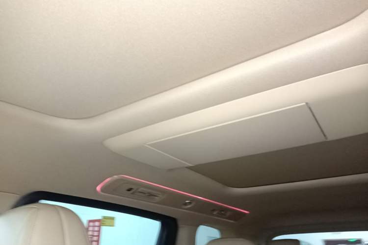 Used VOYAH Dream 2026 Model PHEV Kunpeng Pro Headliner