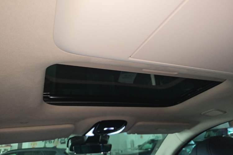 Used VOYAH Dream 2026 Model PHEV Qiankun Ultra Headliner