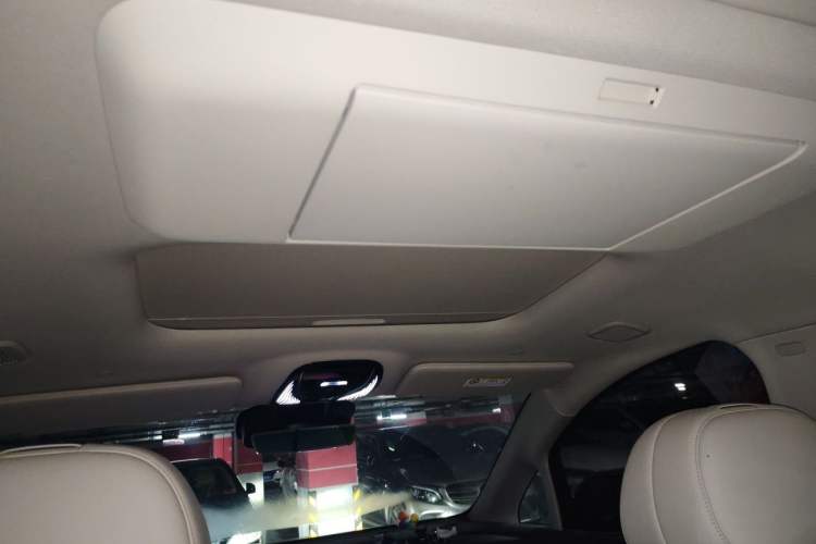 Used VOYAH Dream 2026 Model PHEV Qiankun Pro Headliner