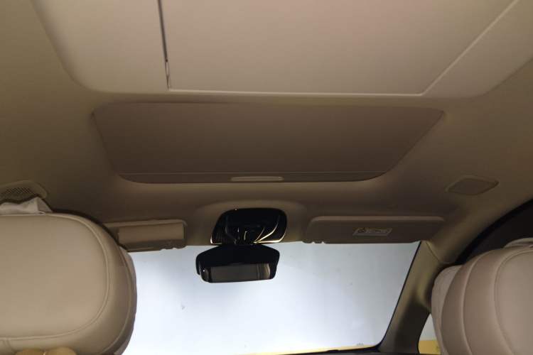 Used VOYAH Dream 2026 Model PHEV Kunpeng Max Headliner