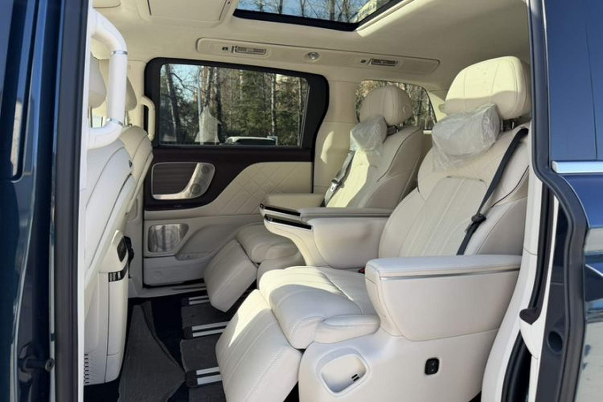 Used VOYAH Dream 2026 Model PHEV Qiankun Ultra Interior 1