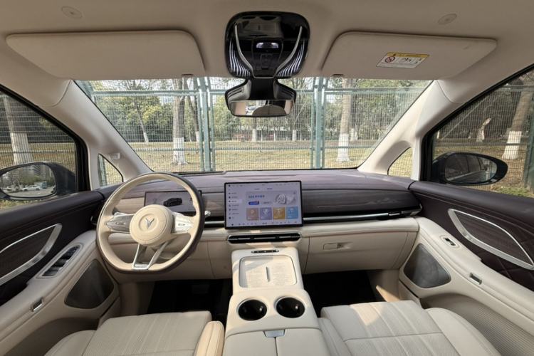 Used VOYAH Dream 2026 Model PHEV Qiankun Max Interior 3