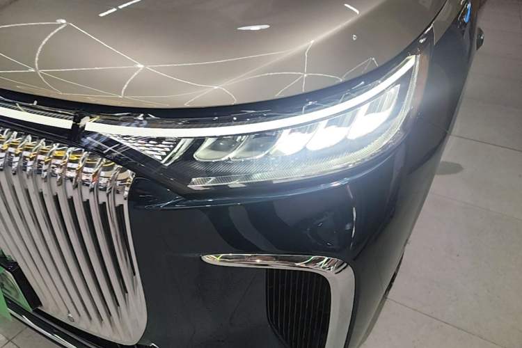 Used VOYAH Dream 2026 Model PHEV Qiankun Ultra Left Front Headlight