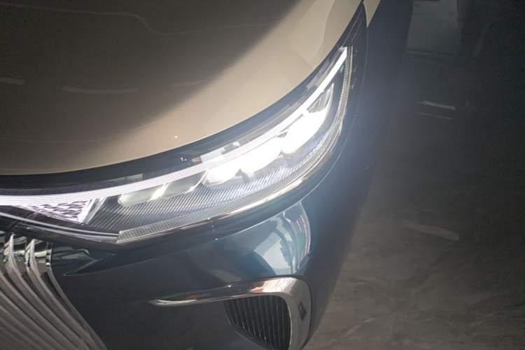 Used VOYAH Dream 2026 Model PHEV Qiankun Ultra Left Front Headlight