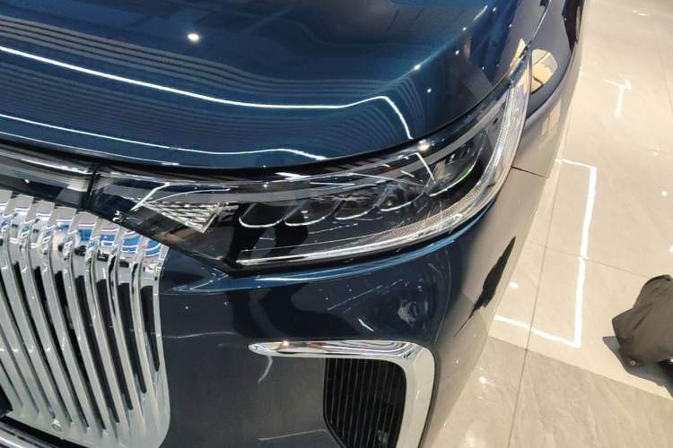 Used VOYAH Dream 2026 Model PHEV Kunpeng Pro Left Front Headlight